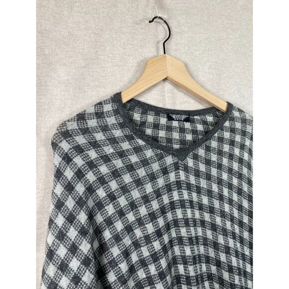 Womens 100% Cashmere Plaid Poncho One Size Vneck Gray Neutral Soft Quiet Luxury - Picture 2 of 6